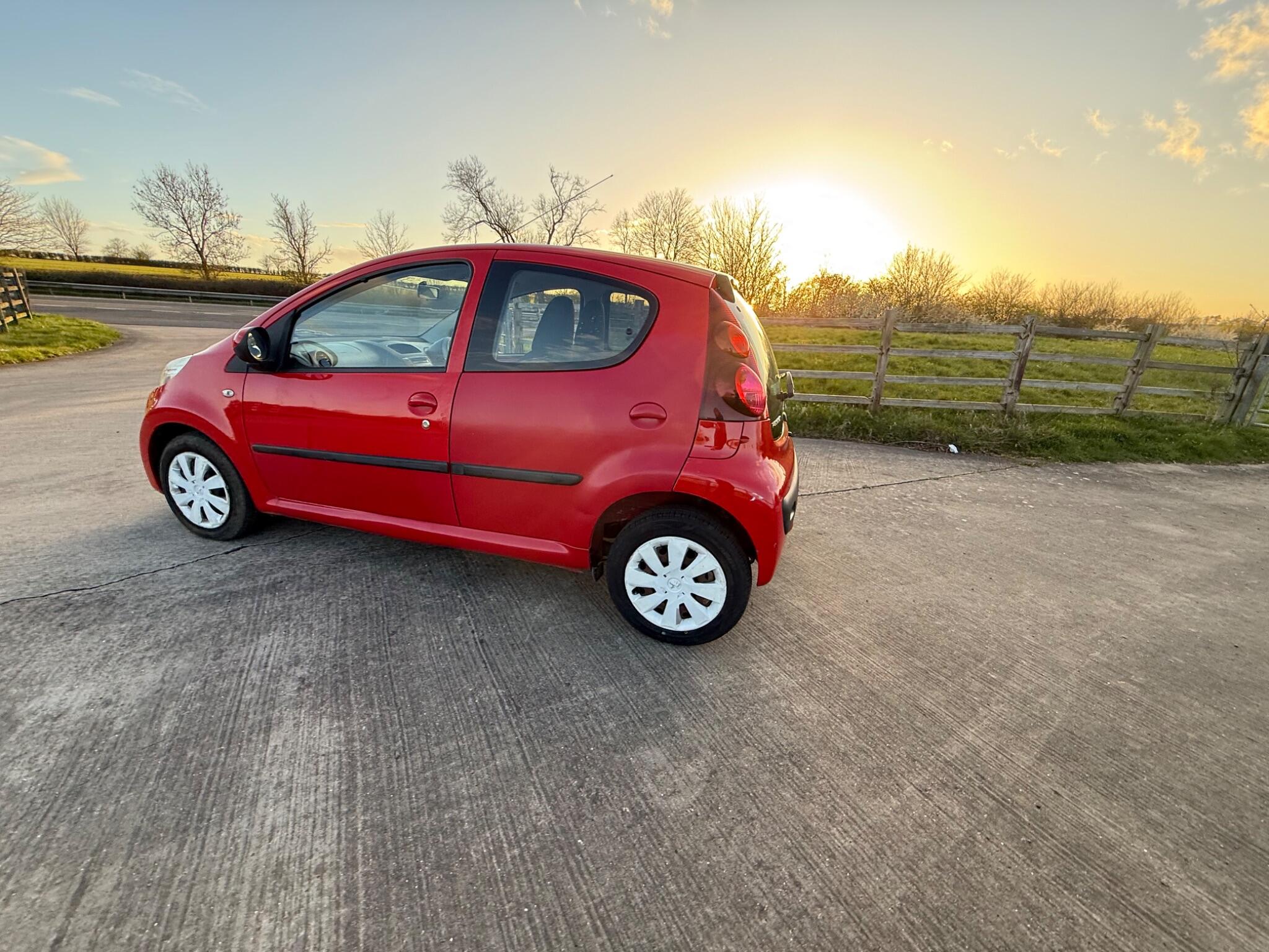 Peugeot 107 1.0 12V Active Euro 5 5dr — photo 57 of 86
